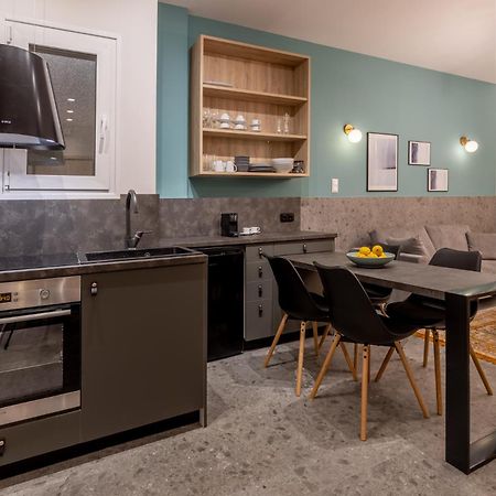 Elegant Apt 5' From Ampelokipi Metro Station Atenas Exterior foto