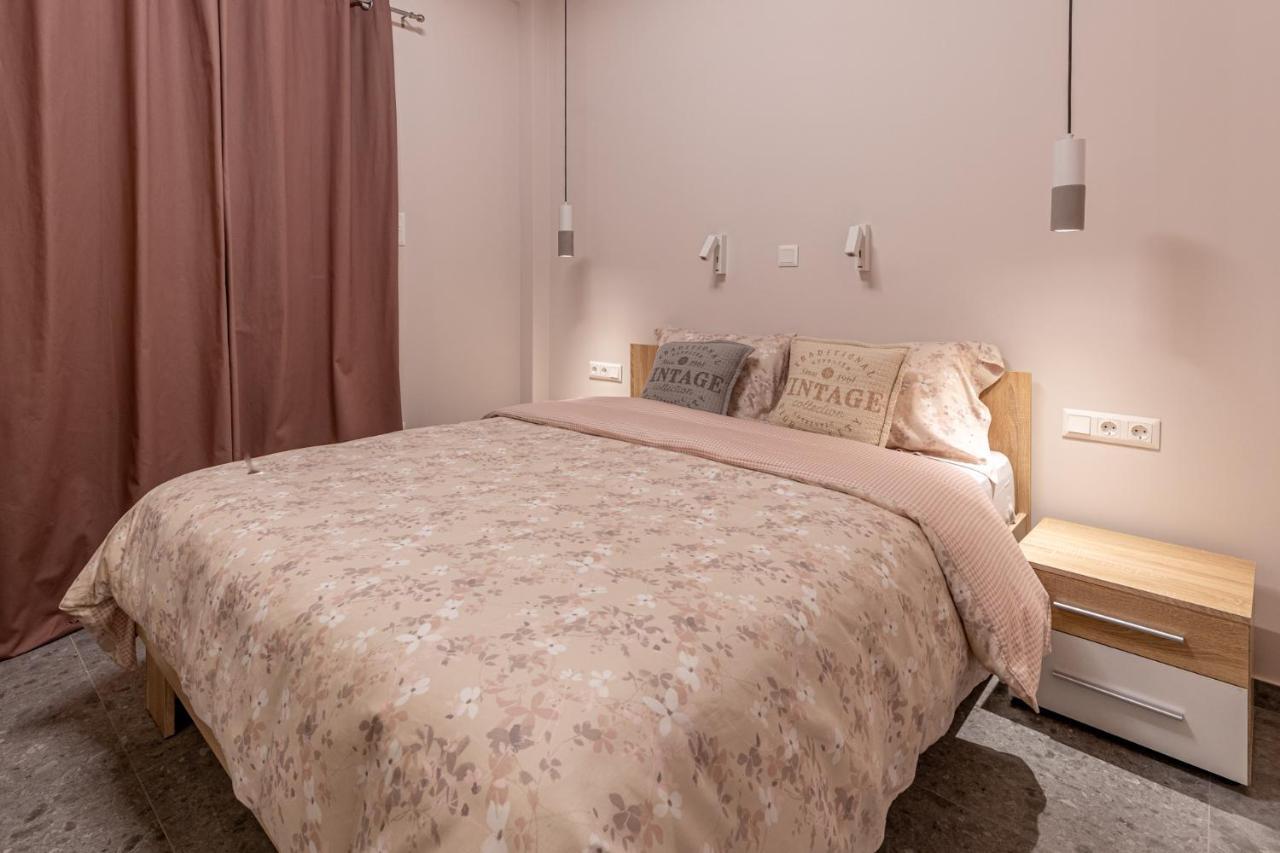 Elegant Apt 5' From Ampelokipi Metro Station Atenas Exterior foto